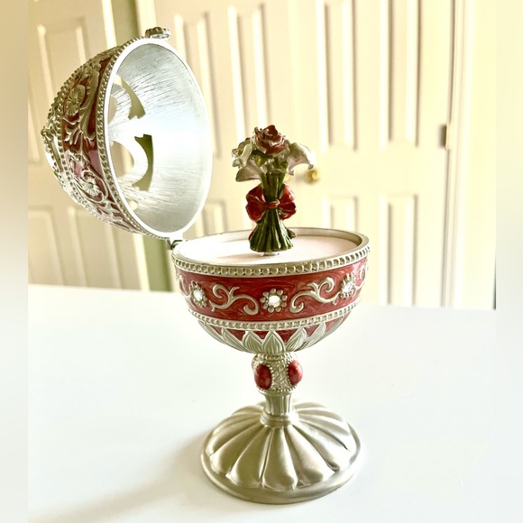 Vintage Musical Egg - Picture 4 of 4